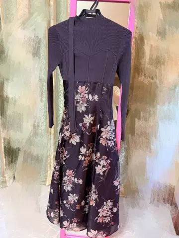 머큐리 듀오 플라워 도킹 롱 슬리브 원피스