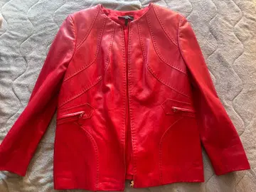 가죽 빨간색 자켓