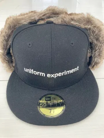 유니폼 익스페리먼트 캡