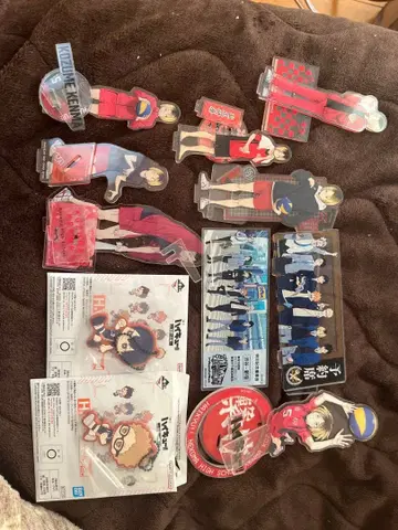 NEKOMA 빨간색 자켓과 타월과 아크릴 스탠드 세트