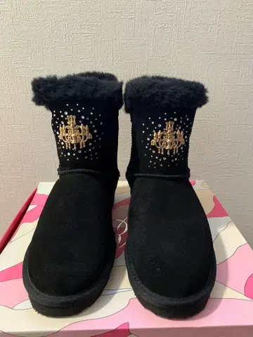 Rady 비쥬 장식 블랙 어그 부츠