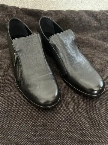 새상품급 SAYA 사야 블랙 가죽 로퍼 지퍼 달린 25.5