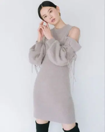 SNIDEL 시스루 숄더 미니 니트 원피스