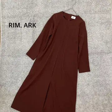 [림아크] 센터 슬릿 롱 원피스 플레어 홍차