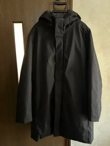 유니클로 하이브리드 다운 코트 2022 블랙 XL