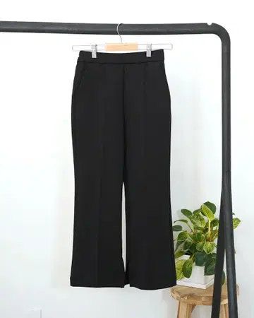 147 이치욘나나 분또 플레어 팬츠