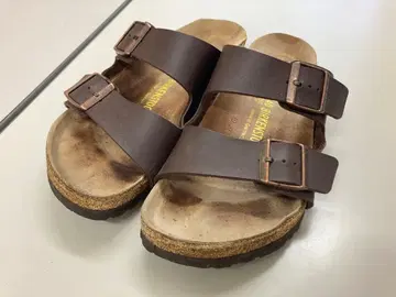 Birkenstock 애리조나 브라운 더블 스트랩 샌들