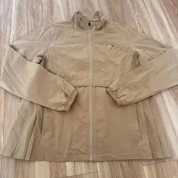 요넥스 베이지 플리츠 자켓