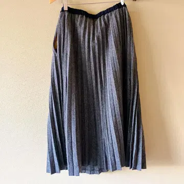 nume 플리츠 스커트