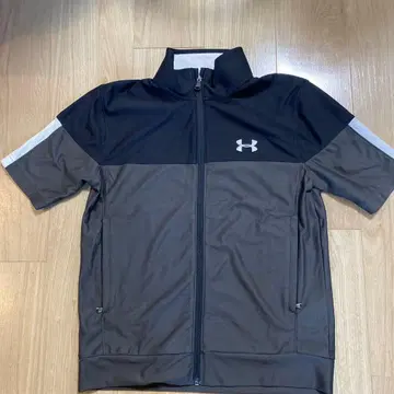 초특가 Under Armour 집업 자켓 반팔 블랙/그레이