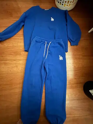 LA 로고 맨투맨 세트 파랑