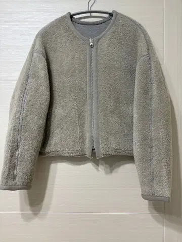 투모로우랜드 맥피 보아 노카라 가디건, 볼레로