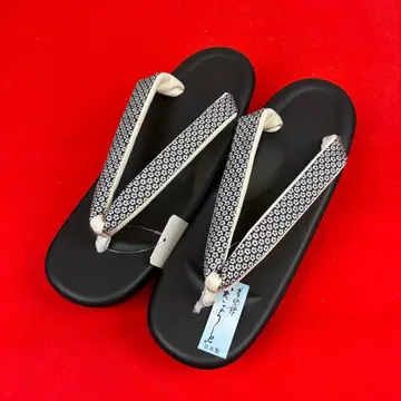 [초특가] 새상품 아식스 M사이즈 조리 1705