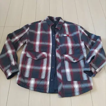 TOMMY JEANS 네이비 체크 리버서블 다운 자켓