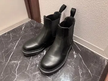 Dr. Martens 블랙 첼시 부츠