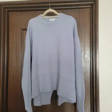 새상품급 PLST 크루넥 스웨터 M 사이즈