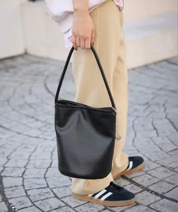 SLOBE IENA 버킷백 블랙