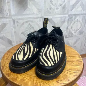 [새상품급] 닥터마틴 3홀 제브라 패턴