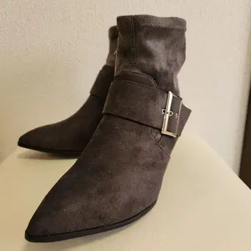 [ 새상품 ] 그레이 앵클부츠 버클 포함