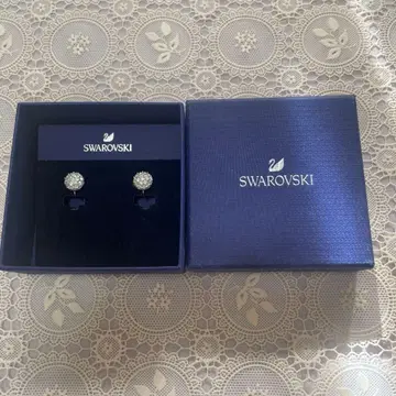 SWAROVSKI 귀찌 스톤 스와로브스키
