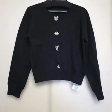 유니버셜 뮤즈 니트