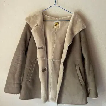 Reyners 후드 부착 베이지 무스탕 코트 사이즈 9