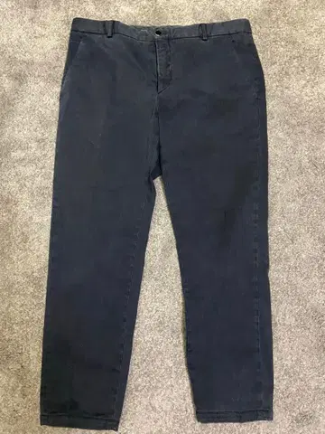 네이비 슬림핏 치노 팬츠