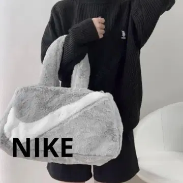 NIKE 인조 모피 빅 스우시 2WAY 토트 숄더백