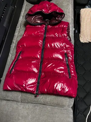 중고품 DUVETICA 듀베티카 다운 베스트 보르도 사이즈 40 M
