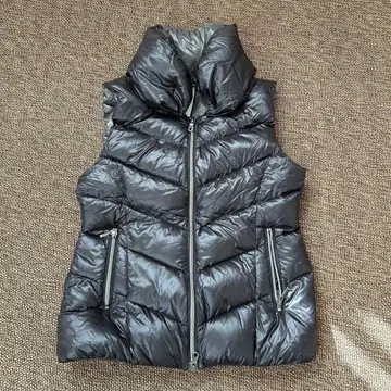 BEATRICE 블랙 다운 베스트 40