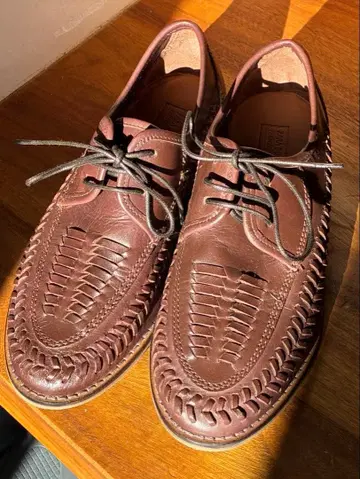 새상품 ZARA 브라운 가죽 뜨개질 캐주얼 슈즈