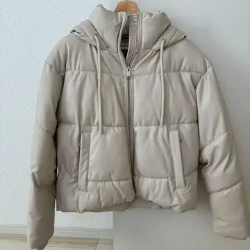 ZARA 후드 부착 베이지 다운 자켓 XS