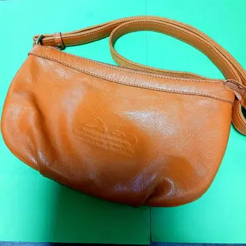 새상품급 Dakota 브라운 숄더백