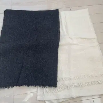 유니클로 캐시미어 스톨 2색 다크 그레이 & 화이트