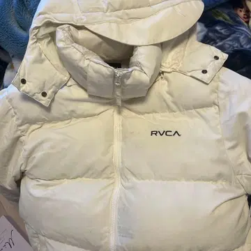 RVCA 화이트 다운 자켓