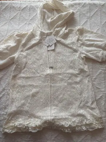 미사용 새상품 L'EST ROSE 레이스 후드 부착 후드티