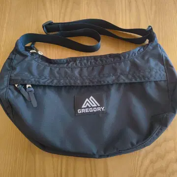 가격 인하 미사용 새상품급 그레고리 새첼 M