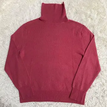 [컨디션 최상] UNIQLO 캐시미어 100% 터틀넥 니트 L 사이즈