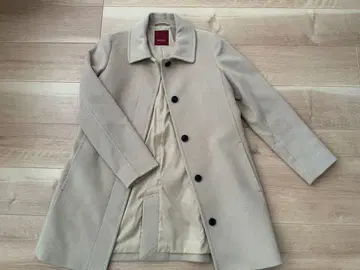 AMACA 베이지 버튼 코트