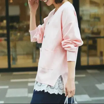 미사용 엘르 쫀득 입체 오버 가디건 루즈핏 ML 라이트 핑크