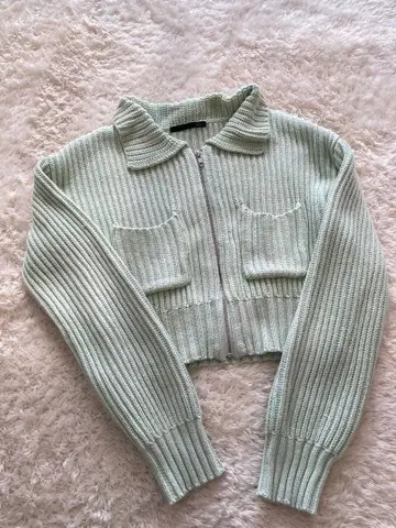 [ 헤더 ] 숏 기장 니트 지퍼 가디건 라이트 그린 옷깃 리브 편직
