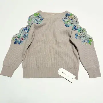 택 포함 미사용 FRAY I.D 자수 어깨 트임 니트 상의 니트