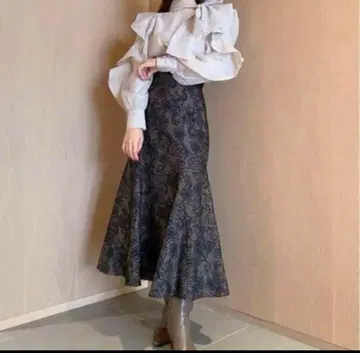 [ 새상품급 ] SNIDEL 헤밍 플레어 머메이드 스커트 00 사이즈