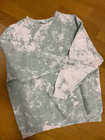 ZARA 타이다이 패턴 맨투맨