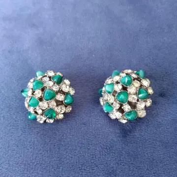 터콰이즈와 크리스탈 귀찌