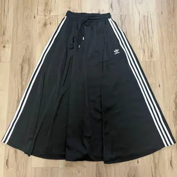adidas 블랙 플레어 스커트 아디다스 오리지널