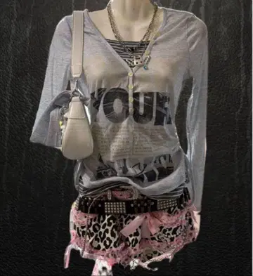 헤이세이 갸루 y2k 보더 영문 NANA 긴팔 롱T 페어리 그런지