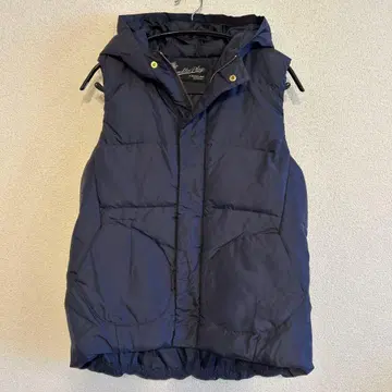 어반 리서치 소니 레이블 후드 부착 다운 베스트 네이비