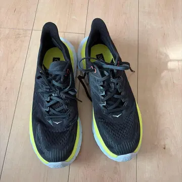 HOKA 클리프톤 엣지