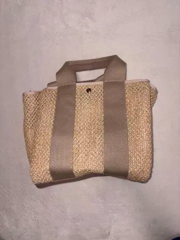 베이지 스트로우 바스켓백